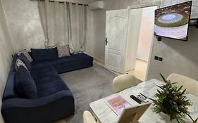 KECHDAYS, Apartment near airport
